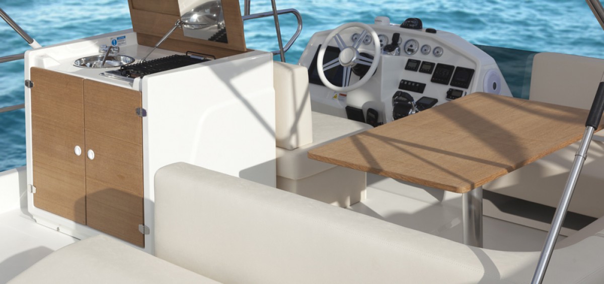 Cranchi_Trawler43LD_02